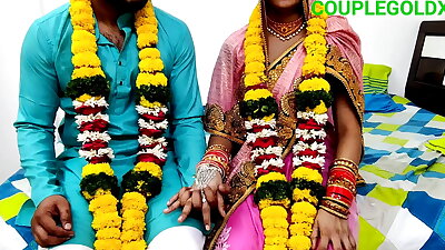 कैमरामैन जी जल्दी फोटो खींचो सुहागरात कब से इंतजार कर रहा हूं