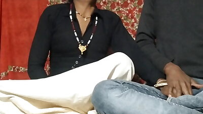 अयाश मालकिन ने नौकर को चोदने के लिए किया मजबूर &vert;&vert; नौकर ने मालकिन को चोदकर रण्डी बनाया &vert;&vert; साफ हिन्दी आवाज में &vert;&vert; Your Gayatri