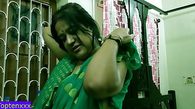 Amazing hot sex with milf single aunty&period;&period; Indian teen boy vs milf aunty&period; dirty hindi audio