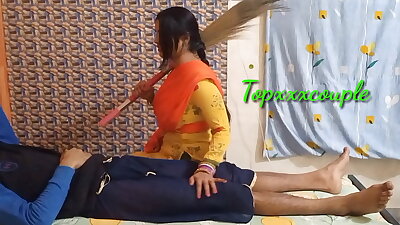 सोये हुए मालिक का मोटा लौड़ा देखकर कामवाली कन्ट्रोल नहीं कर पाई।